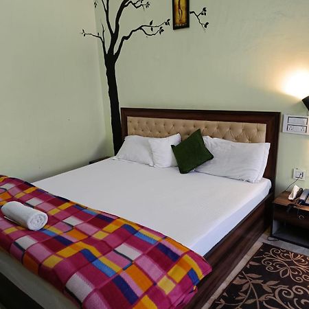 Joshi Holiday Home Stay Lansdowne Ngoại thất bức ảnh