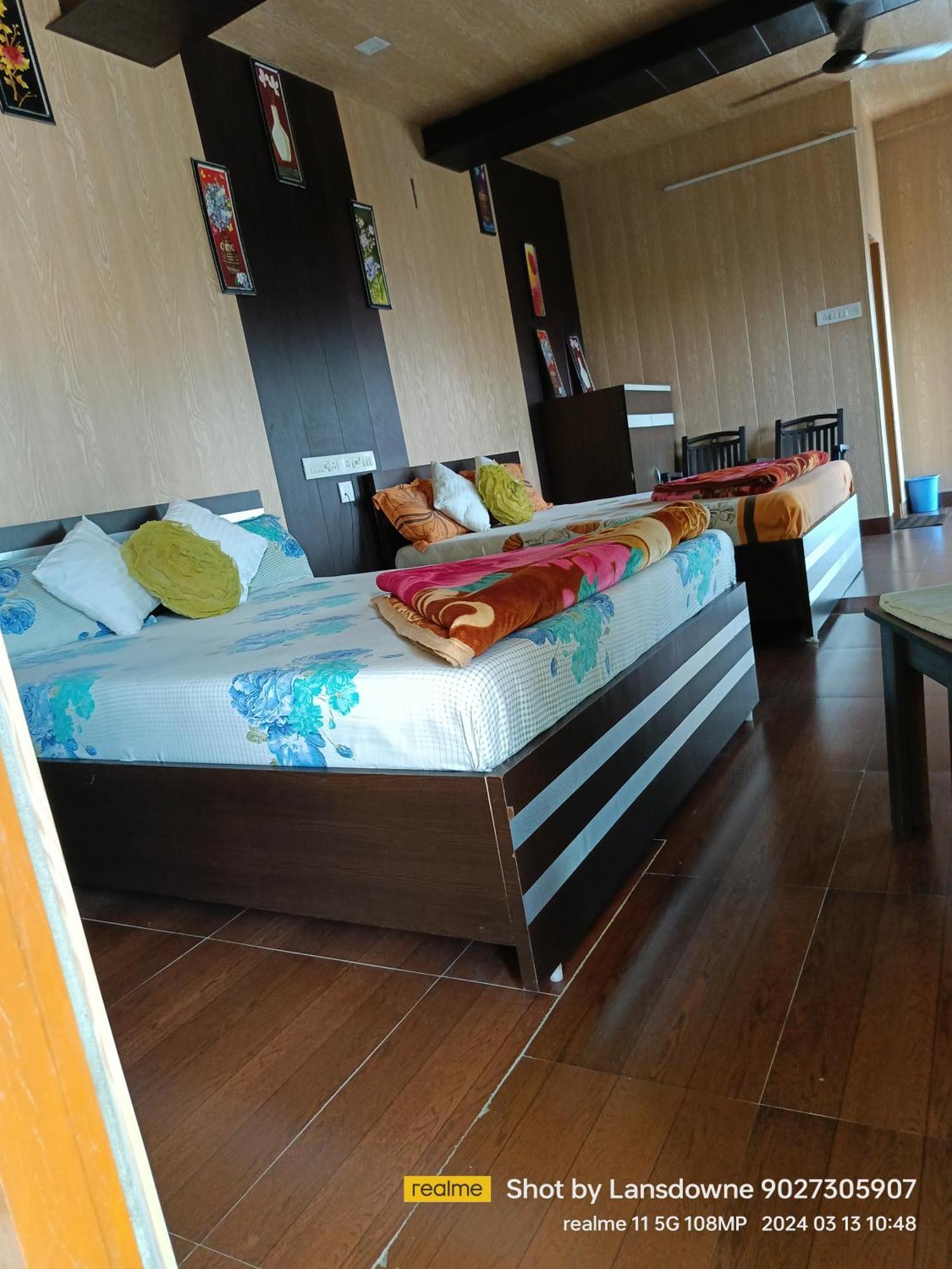 Joshi Holiday Home Stay Lansdowne Ngoại thất bức ảnh