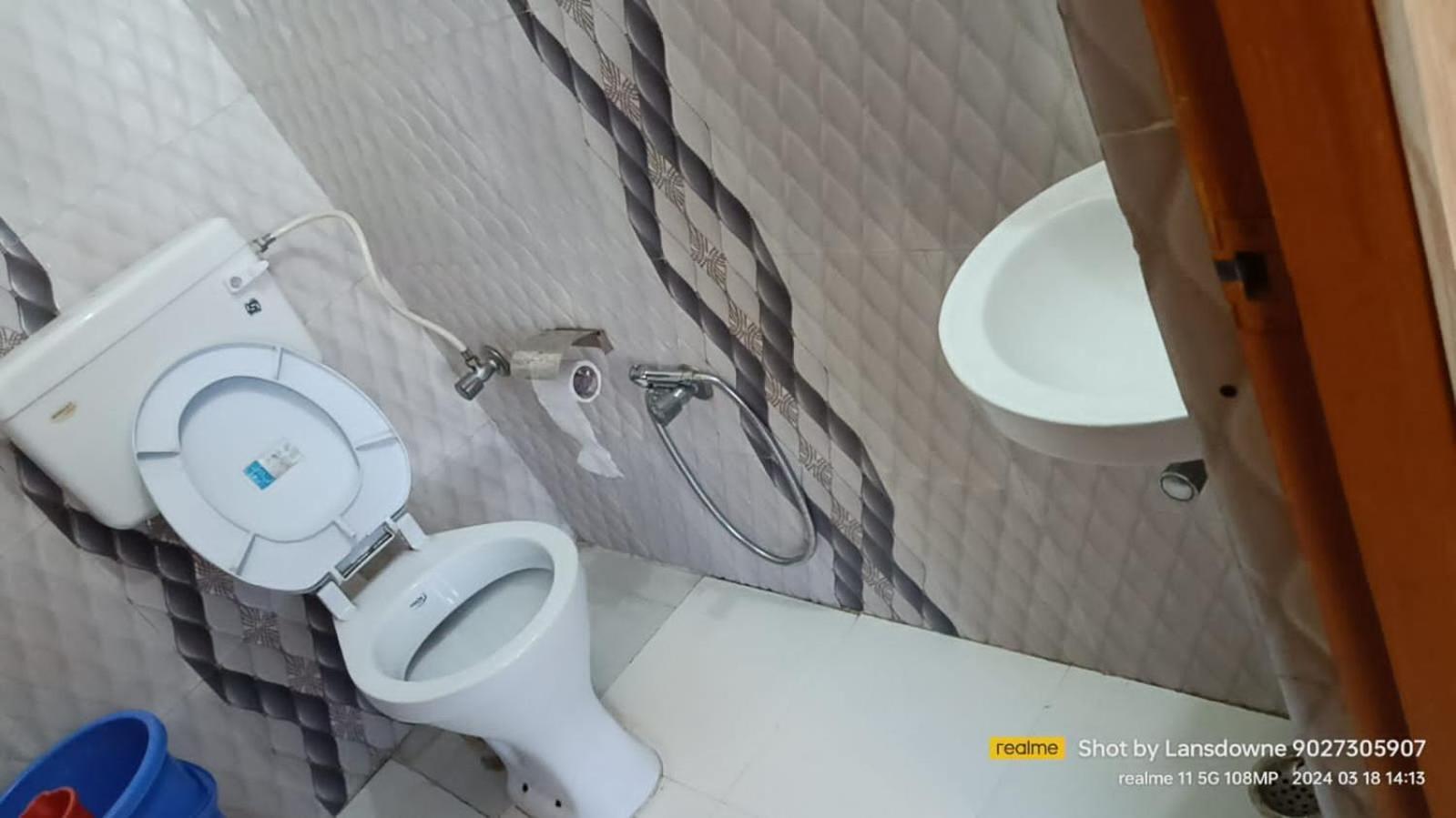 Joshi Holiday Home Stay Lansdowne Ngoại thất bức ảnh