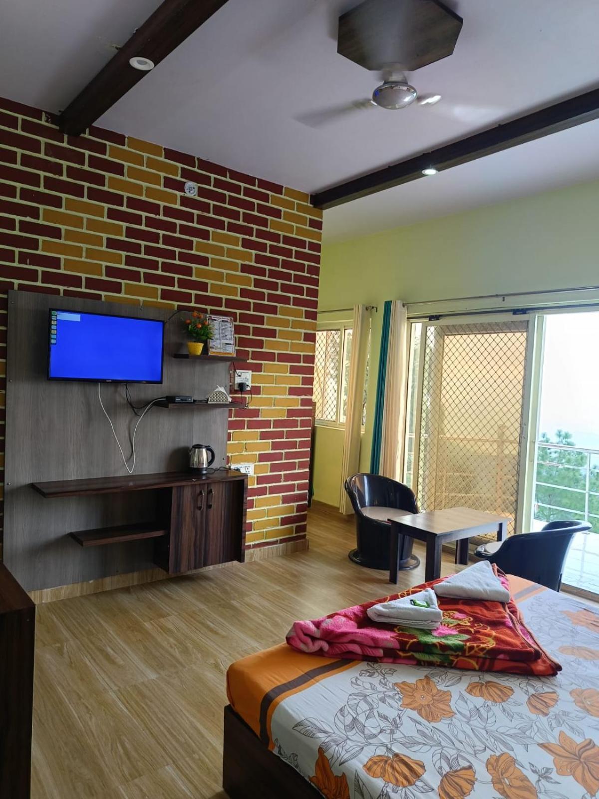 Joshi Holiday Home Stay Lansdowne Ngoại thất bức ảnh