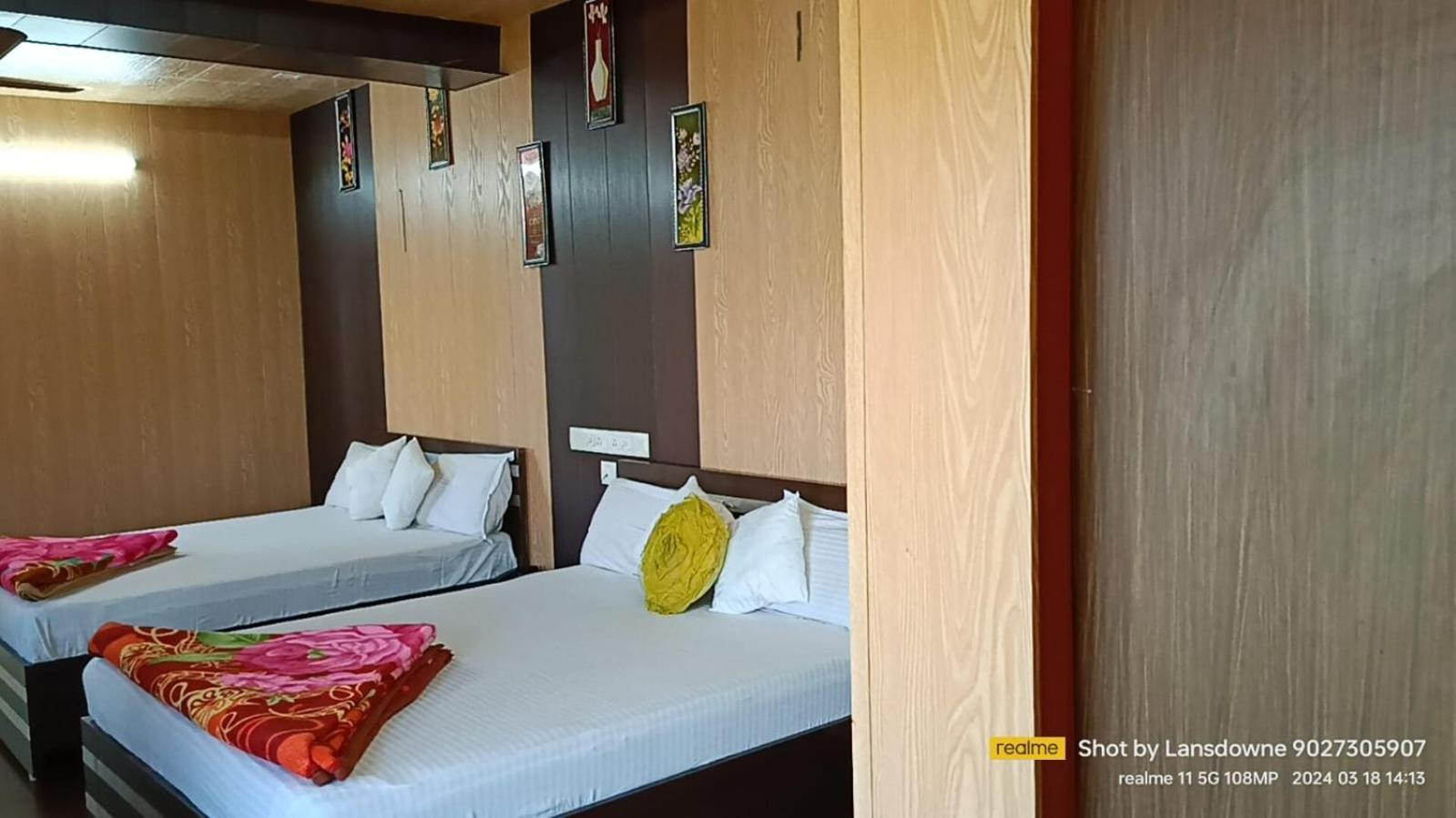 Joshi Holiday Home Stay Lansdowne Ngoại thất bức ảnh
