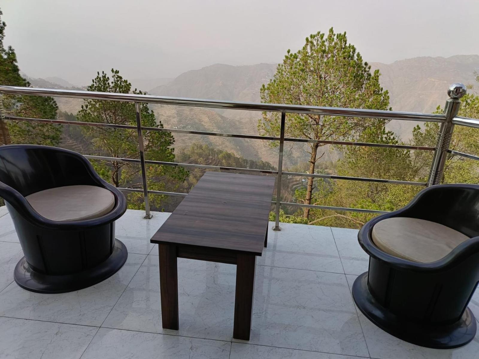 Joshi Holiday Home Stay Lansdowne Ngoại thất bức ảnh