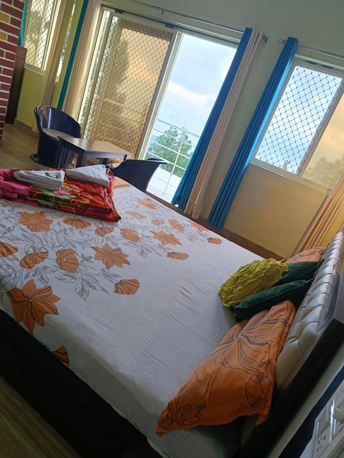Joshi Holiday Home Stay Lansdowne Ngoại thất bức ảnh