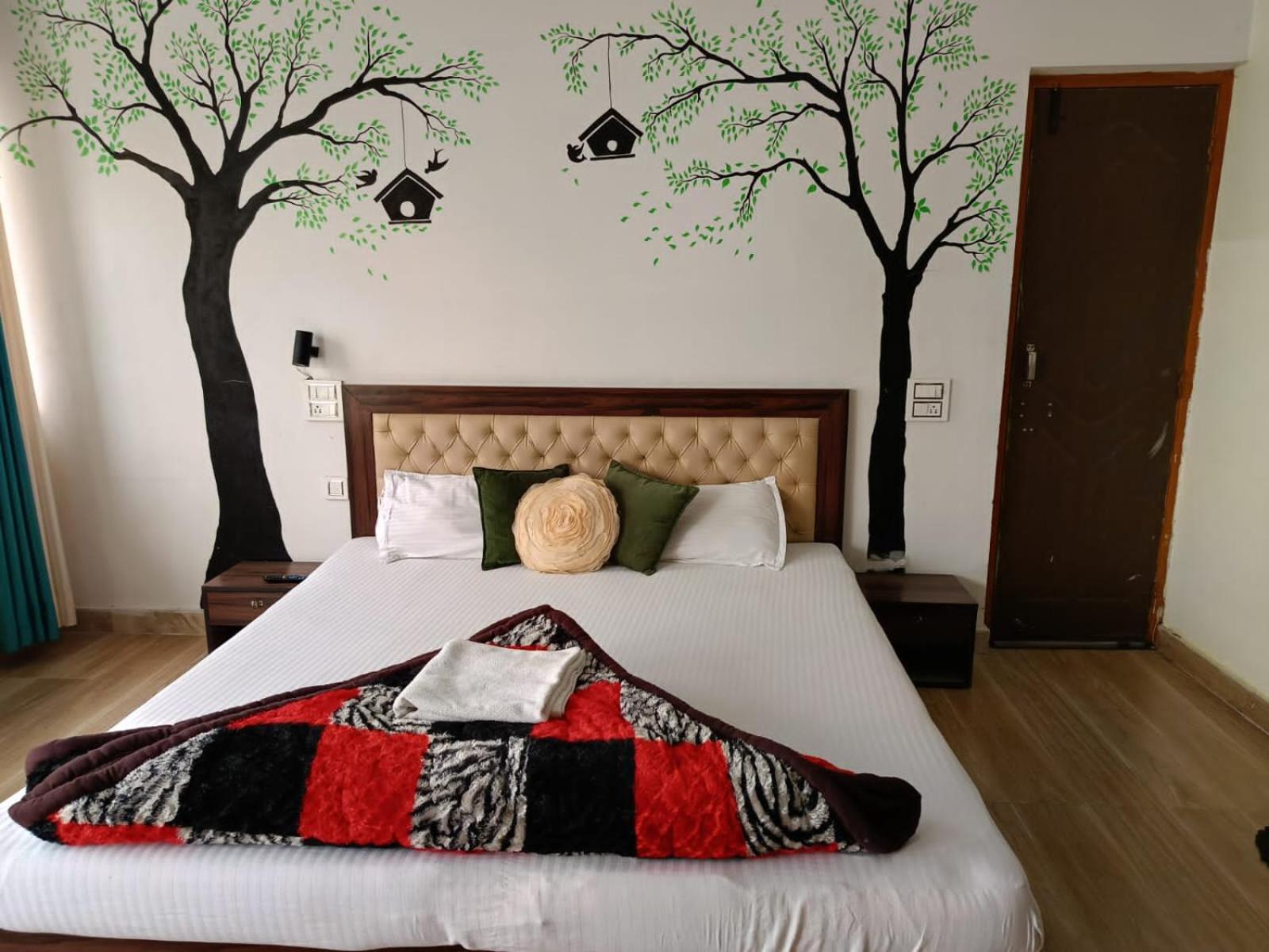 Joshi Holiday Home Stay Lansdowne Ngoại thất bức ảnh