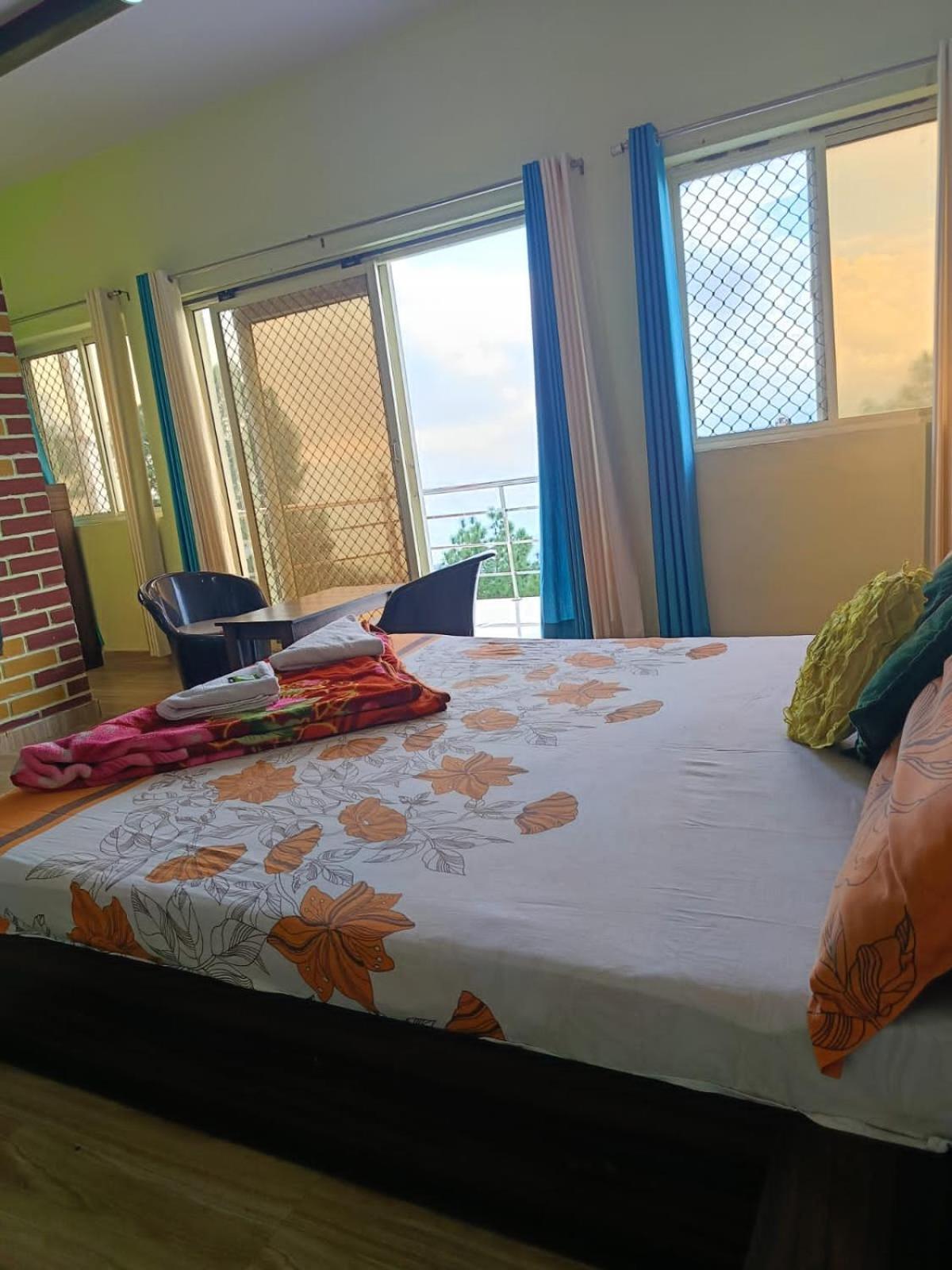 Joshi Holiday Home Stay Lansdowne Ngoại thất bức ảnh